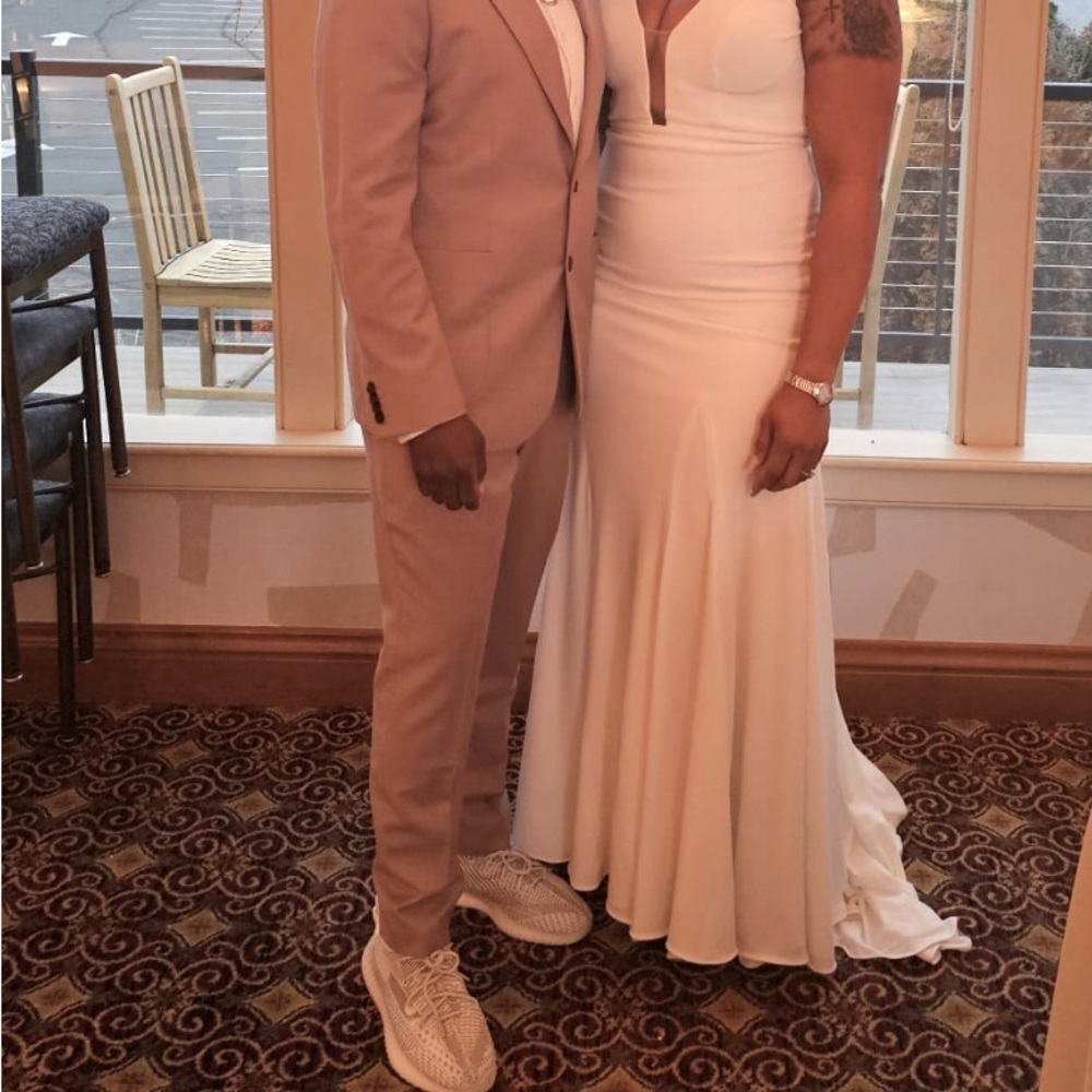 Jovani wedding dress size 4